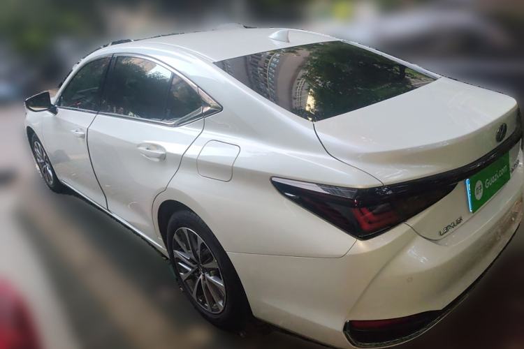 Used Lexus ES 2025 200 Premium Edition
