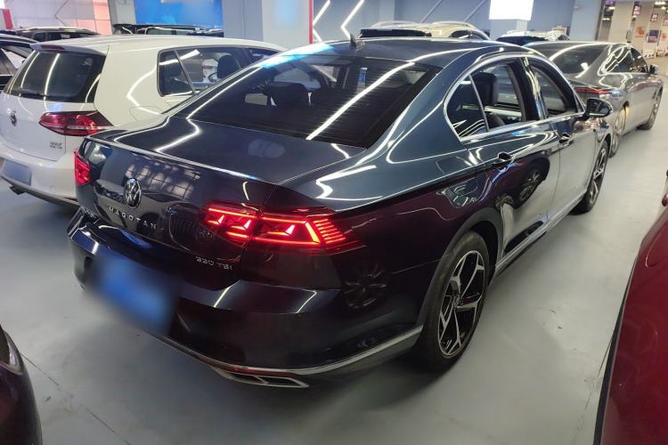 Used Volkswagen Magotan 2023 2 Million Units Commemorative Edition 330TSI DSG Luxury Version Rear Right 45 Deg