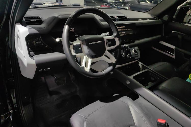 Used Land Rover Defender 2023 Facelift 90 3.0T P400 XS Interior 2