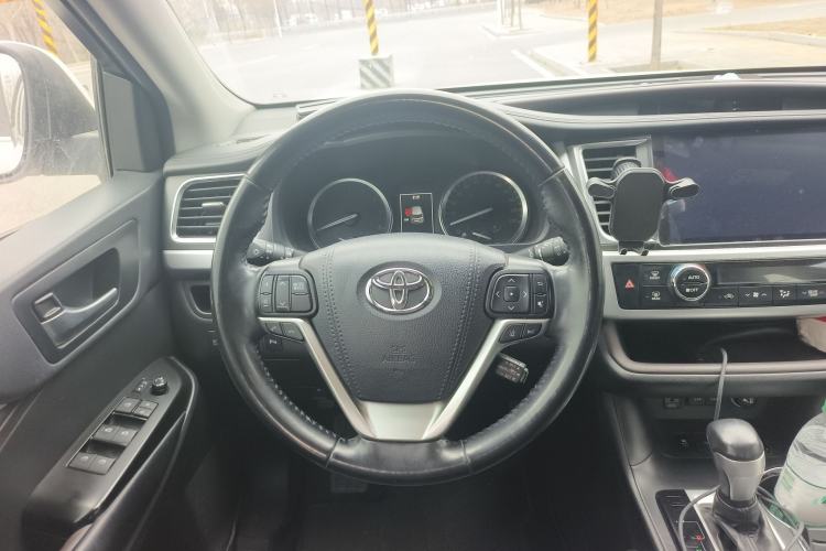 Used Toyota Highlander 2018 2.0T Four-Wheel Drive Prestige Version 7 Seats China VI Standard