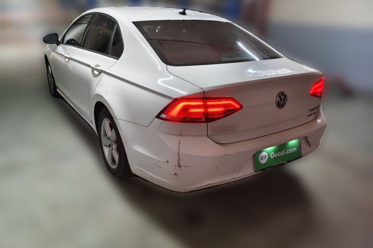 Used Volkswagen Lamando 2015 230TSI DSG Fashion Edition
