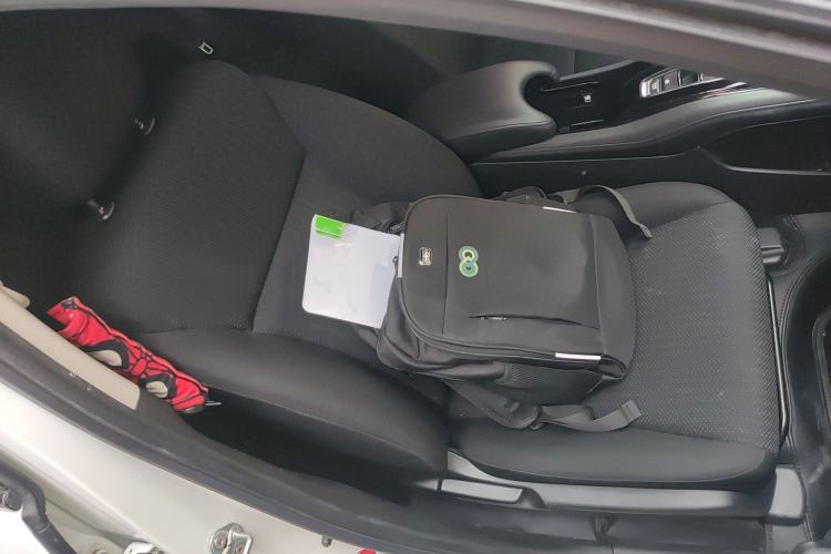 Used Honda Vezel 2018 1.5L CVT 2WD Technology Elite Model Right Front Seat