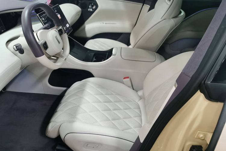 Used Avatr 11 2024 700 Three-Laser Four-Wheel Drive Recommended Version
