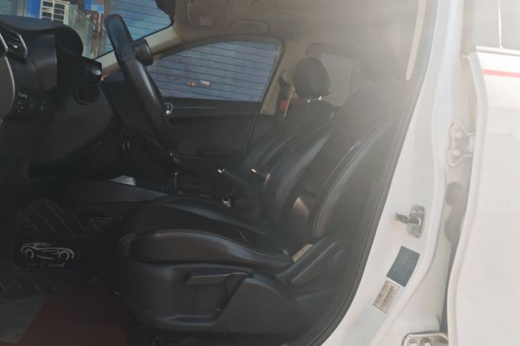 Used Dongfeng Fengon 580 2017 1.8L Manual Comfort Model Left Front Seat