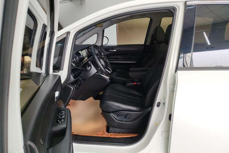 Used GAC Trumpchi M6 2021 270T DCT Luxury Edition (6-seater)