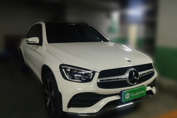 Used Mercedes-Benz GLC 2022 Facelifted GLC 260 L 4MATIC Dynamic Edition Front Right 45 Deg