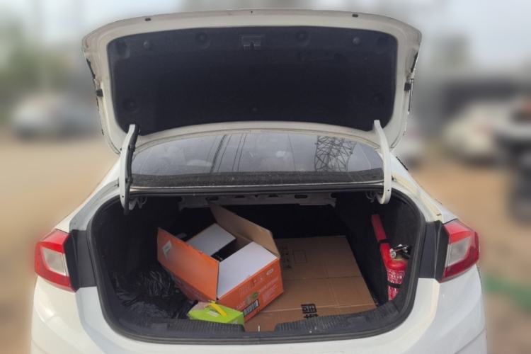 Used Chevrolet Cruze 2018 320 Automatic Pioneer Sunroof Edition Trunk