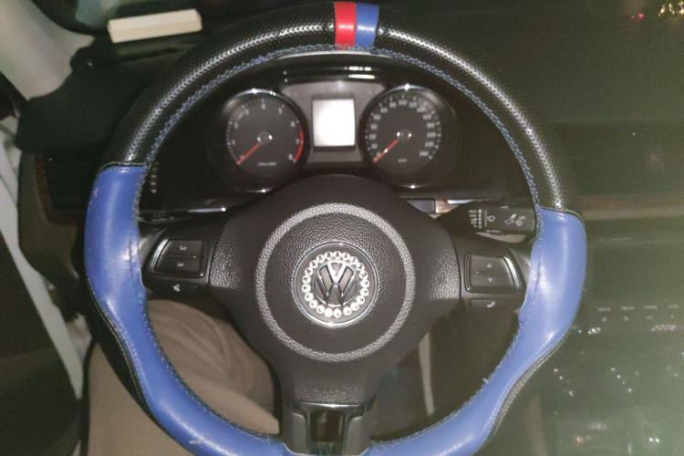 Used Volkswagen Bora 2014 1.6L Automatic Luxury Model Steering Wheel