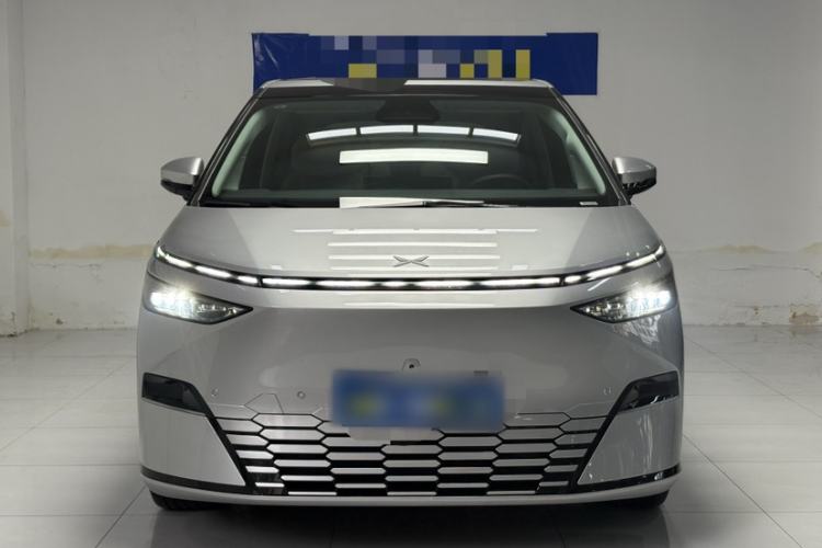 Used XPeng X9 2024 610 Long-Range Pro
