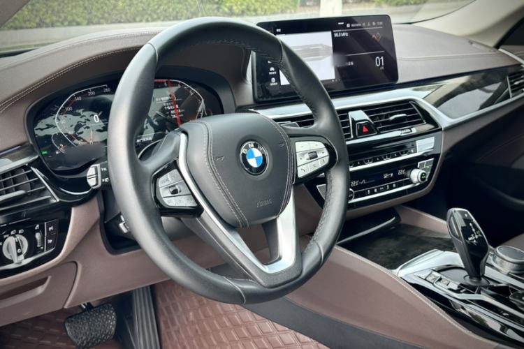 Used BMW 5 Series 2021 525Li Luxury Package