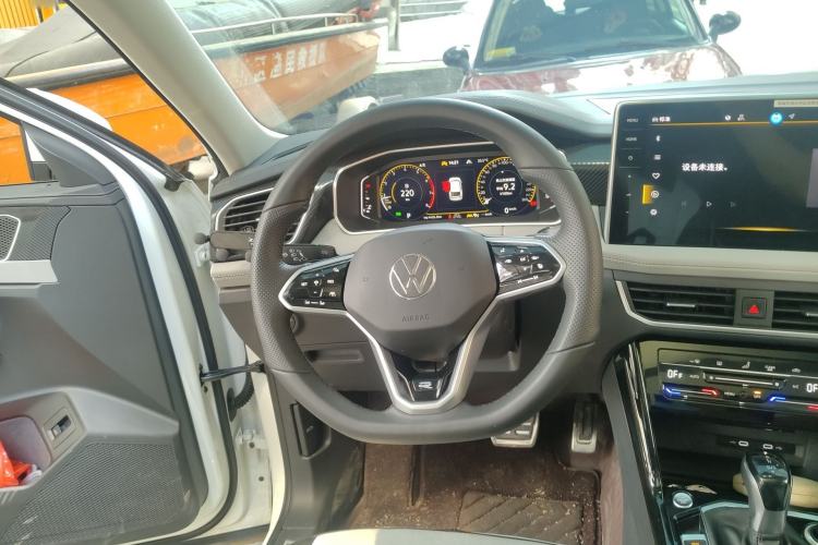 Used Volkswagen Tayron X 2024 330TSI Two-Wheel-Drive Prestige High-Energy Edition