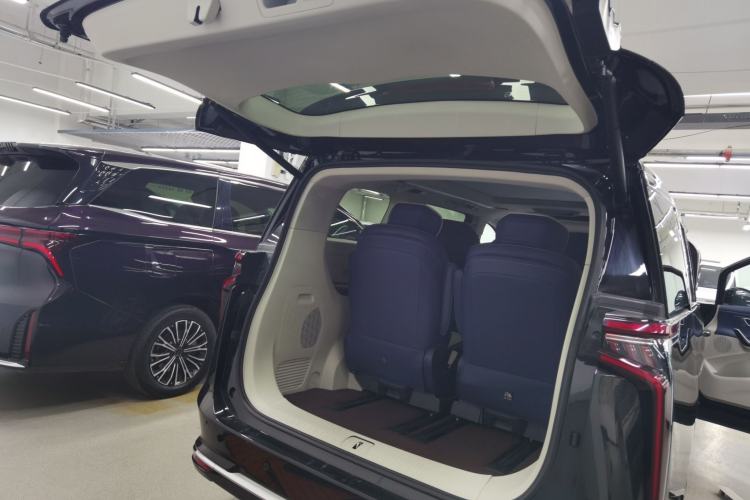 Used SAIC MAXUS G90 2022 2.0T Starry Seven-Seater