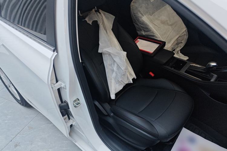 Used Roewe i5 2026 Model 1.5L CVT Luxury Version