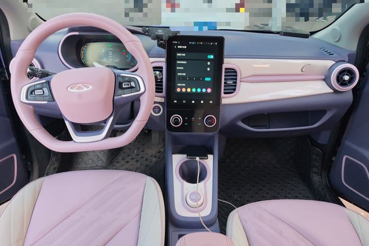 Used Chery Little Ant 2022 Restyled Me 301km Romance – Lithium Iron Phosphate Center Console