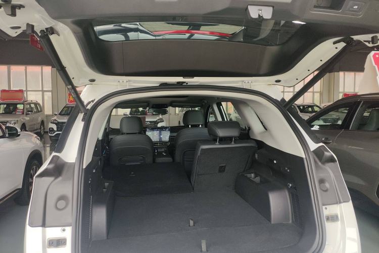 Used JETOUR Shanhai L9 2024 1.5TD 2DHT Air 5-Seater Trunk