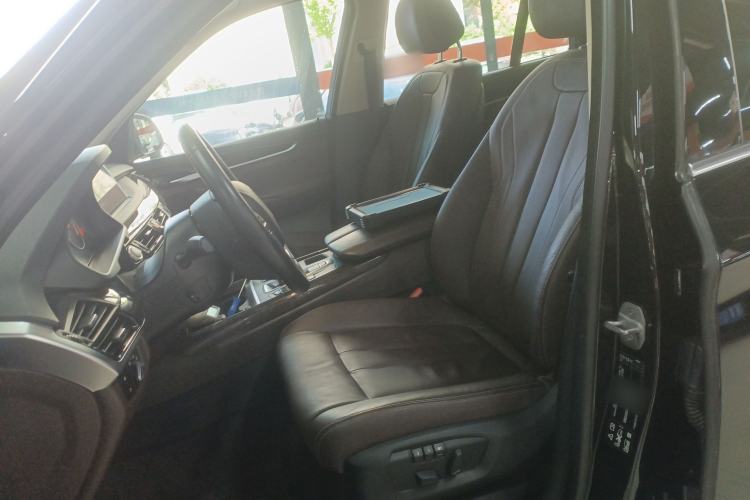 Used BMW X5 2017 xDrive28i
