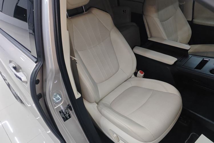 Used Toyota Sienna 2024 2.5L Hybrid Prestige Deluxe Edition