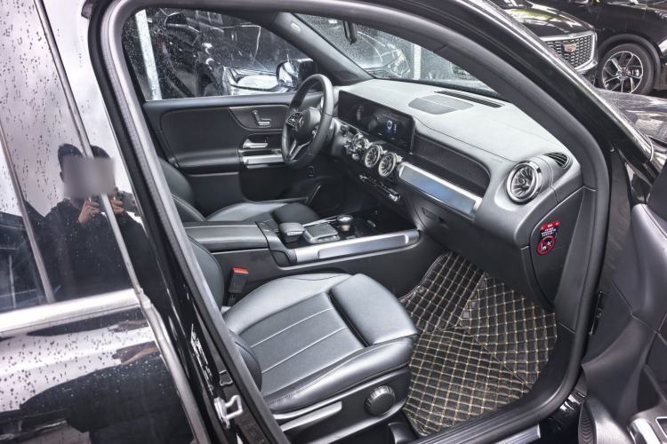Used Mercedes-Benz GLB 2022 GLB 200 Dynamic Edition Interior 5