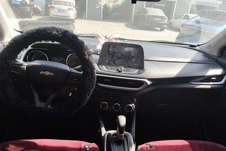 Used Chevrolet Trax 2019 325T Automatic Sport Edition China VI Standard Center Console