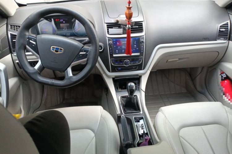 Used Geely Auto Emgrand 2016 Sedan 1.5L Manual Luxury Model Center Console