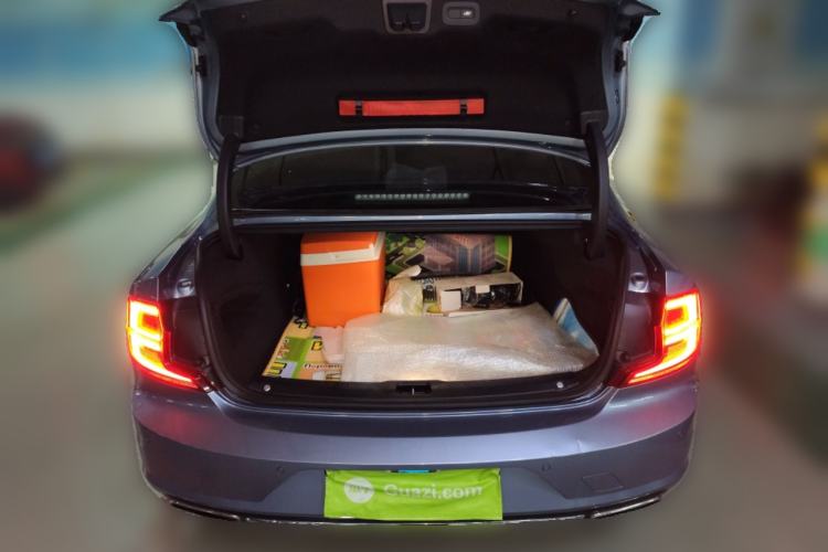 Used Volvo S90 2017 T4 Zhiyuan Edition
