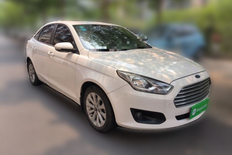Used Ford Escort 2017 Happiness Edition 1.5L Automatic Fashion Version Front Right 45 Deg