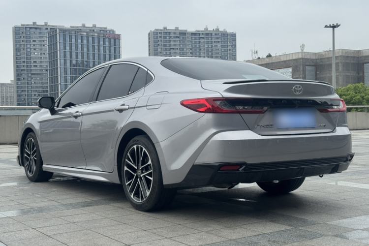 Used Toyota Camry 2026 Model Dual-Engine 2.0HSE Sport Lite Edition Exterior 3