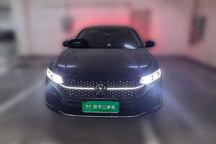 Used Volkswagen Passat 2022 330TSI Starry Luxury Edition