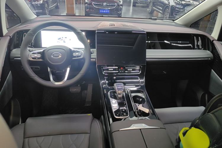Used GAC Trumpchi M8 2024 Master Series 400T Prestige Edition

