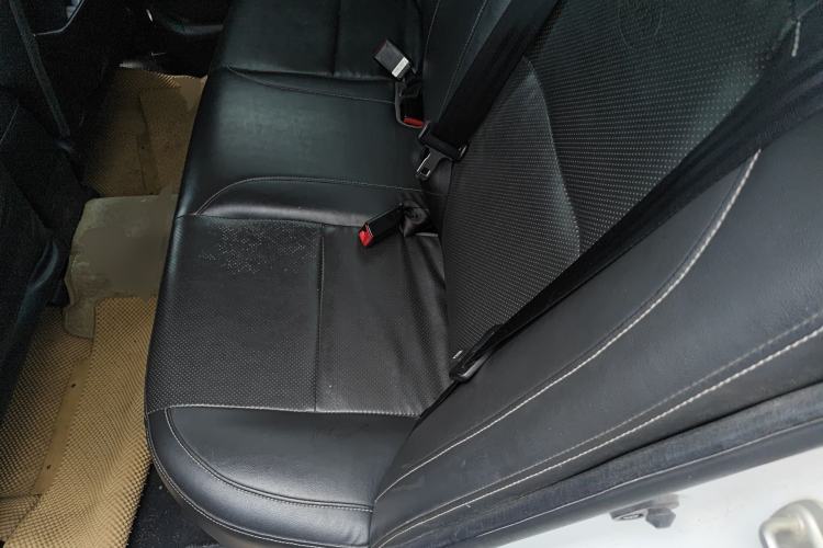 Used BYD L3 2015 Energy-Efficient Model 1.5L Manual Comfort Edition Left Rear Seat