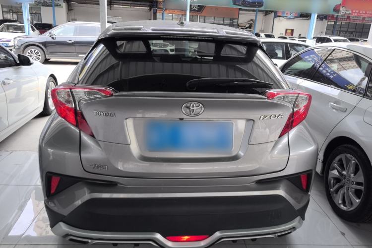 Used Toyota IZOA 2018 2.0L Yichi Version China VI Standard
