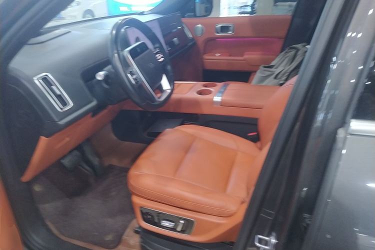 Used Li Auto L8 2024 Ultra Model
