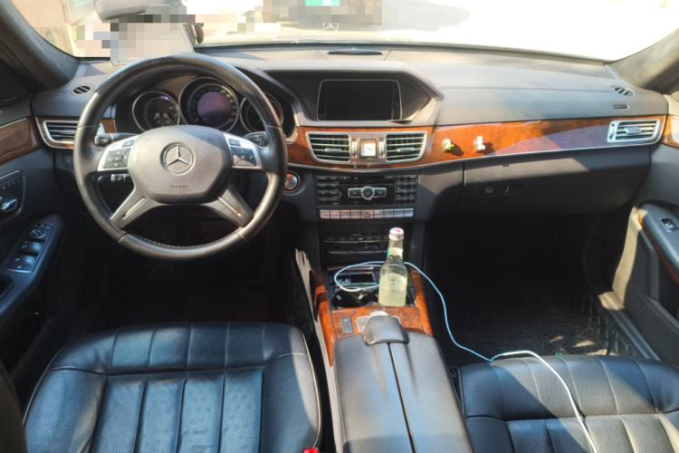 Used Mercedes-Benz E-Class 2015 E 400 L Hybrid Center Console