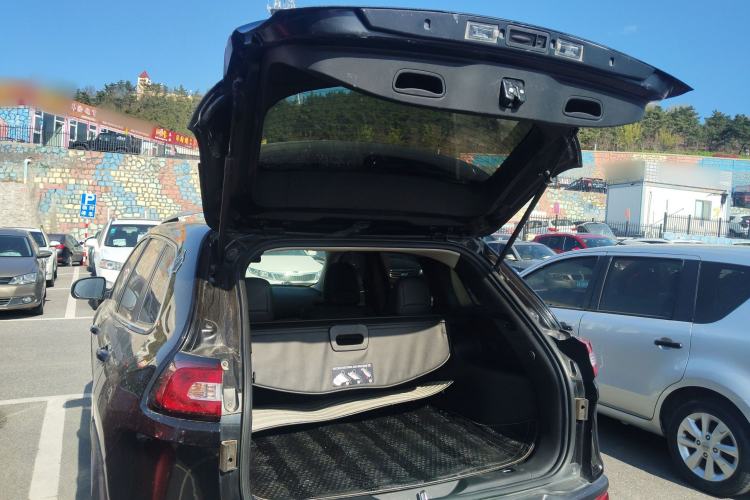 Used Jeep Cherokee 2017 2.0L Superior Edition Trunk