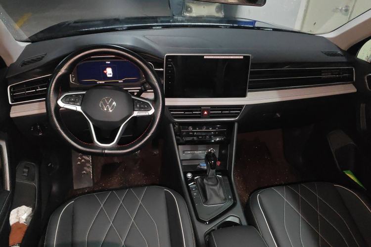 Used Volkswagen Tiguan L 2025 Model, Outstanding Version, 300TSI Automatic Two-Wheel Drive Longteng Edition