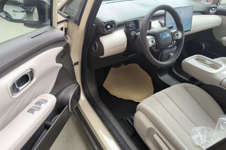 Used AION UT 2025 330 Starlight Edition
