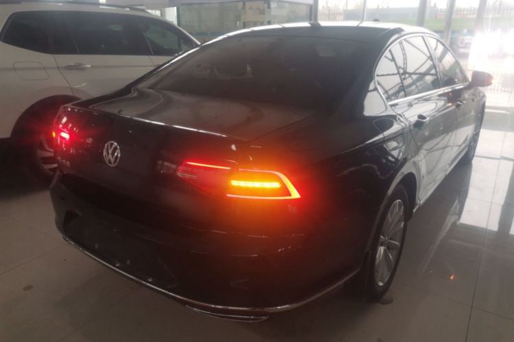 Used Volkswagen Magotan 2019 330TSI DSG Leading Model China VI Standard
