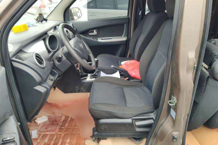 Used CHANGAN KAICHENG Ounuo S 2014 1.5L Base Version
