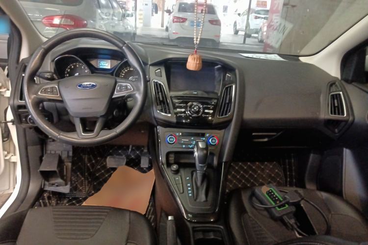 Used Ford Focus 2015 Hatchback EcoBoost 125 Automatic Supreme Style Edition