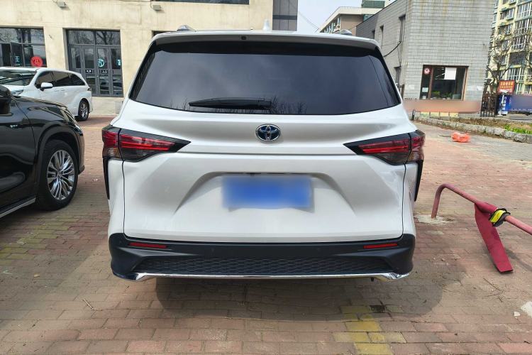 Used Toyota Granvia 2023 2.5L Hybrid Comfort Edition Exterior 4