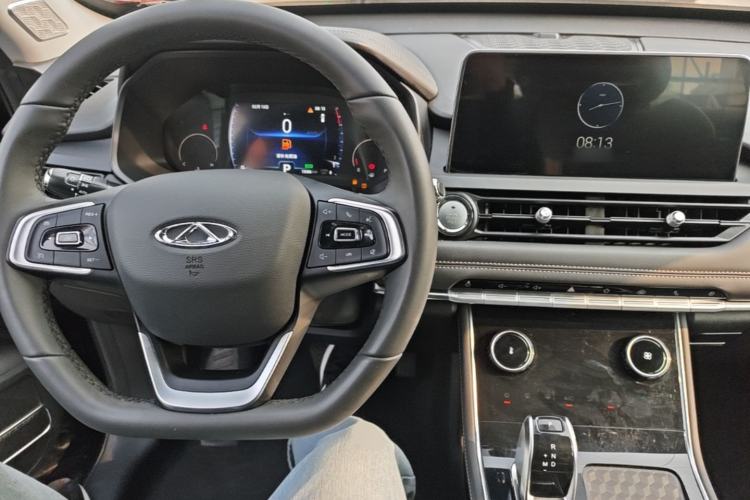 Used Chery Tiggo 8 2024 1.5 TCI Automatic New Dynamic 7-Seater Center Console