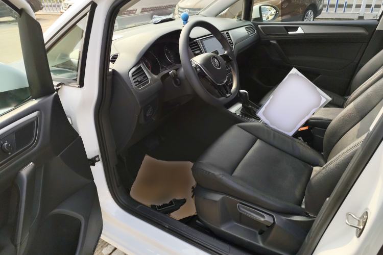 Used Volkswagen Golf Sportsvan 2018 1.6L Automatic Comfort Model Driver Seat