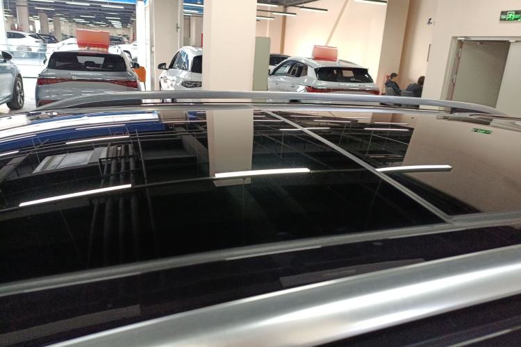 Used Volkswagen Tiguan L 2019 Revised 330TSI Automatic Two-Wheel Drive Smart & Luxury Edition China VI Standard Roof