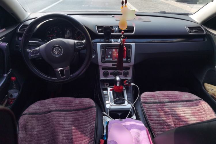 Used Volkswagen Magotan 2016 1.8TSI Luxury Comfort Model Center Console