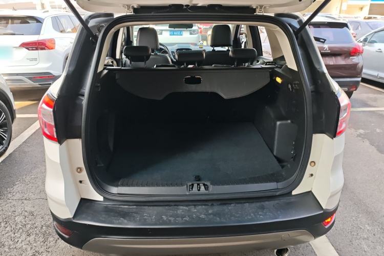 Used Ford Kuga 2019 EcoBoost 180 Two-Wheel-Drive Platinum Edition China VI Standard