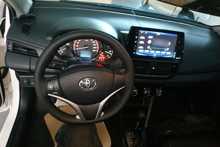 Used Toyota Vios 2021 1.5L CVT Innovation Edition Center Console