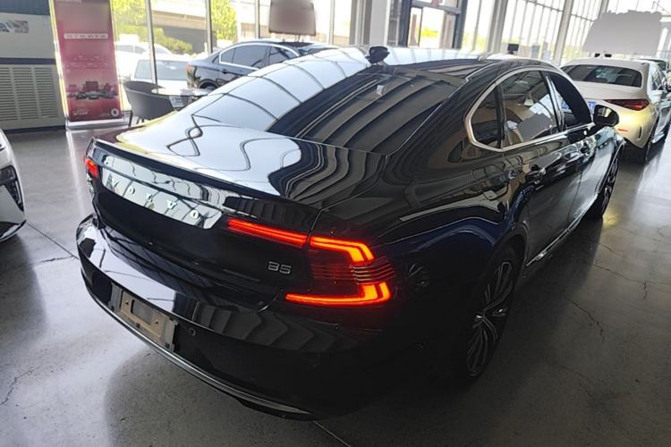 Used Volvo S90 2024 B5 Zhiyuan Luxury Edition
