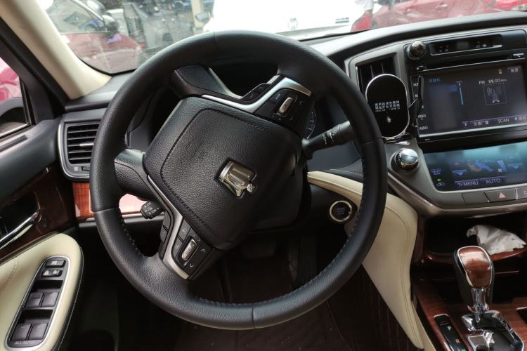 Used Toyota Crown 2015 2.0T Fashion Edition
