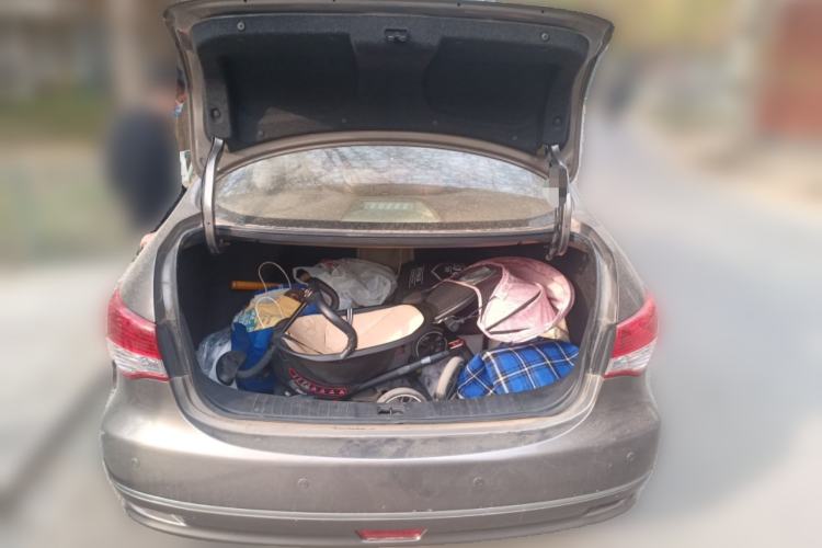 Used Nissan Sylphy 2016 Classic 1.6XE Automatic Leading Edition Trunk