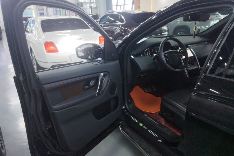 Used Land Rover Discovery Sport 2021 249 PS R-Dynamic S Performance Edition Driver Seat